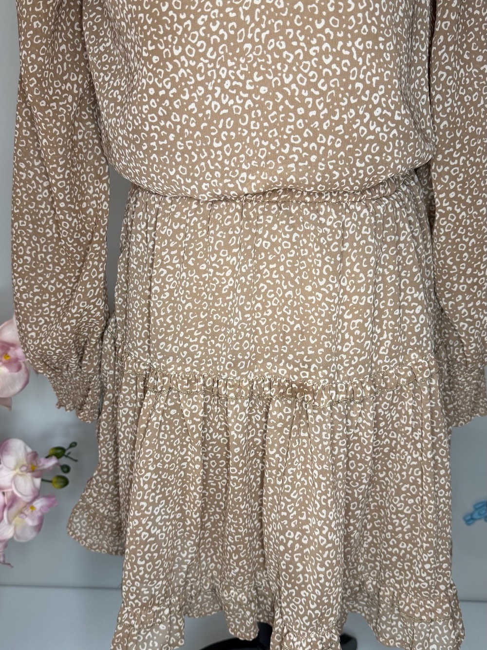 Jessica Simpson Taupe Printed Long Sleeve Ruffle Tie Dress - Picture 3 of 7